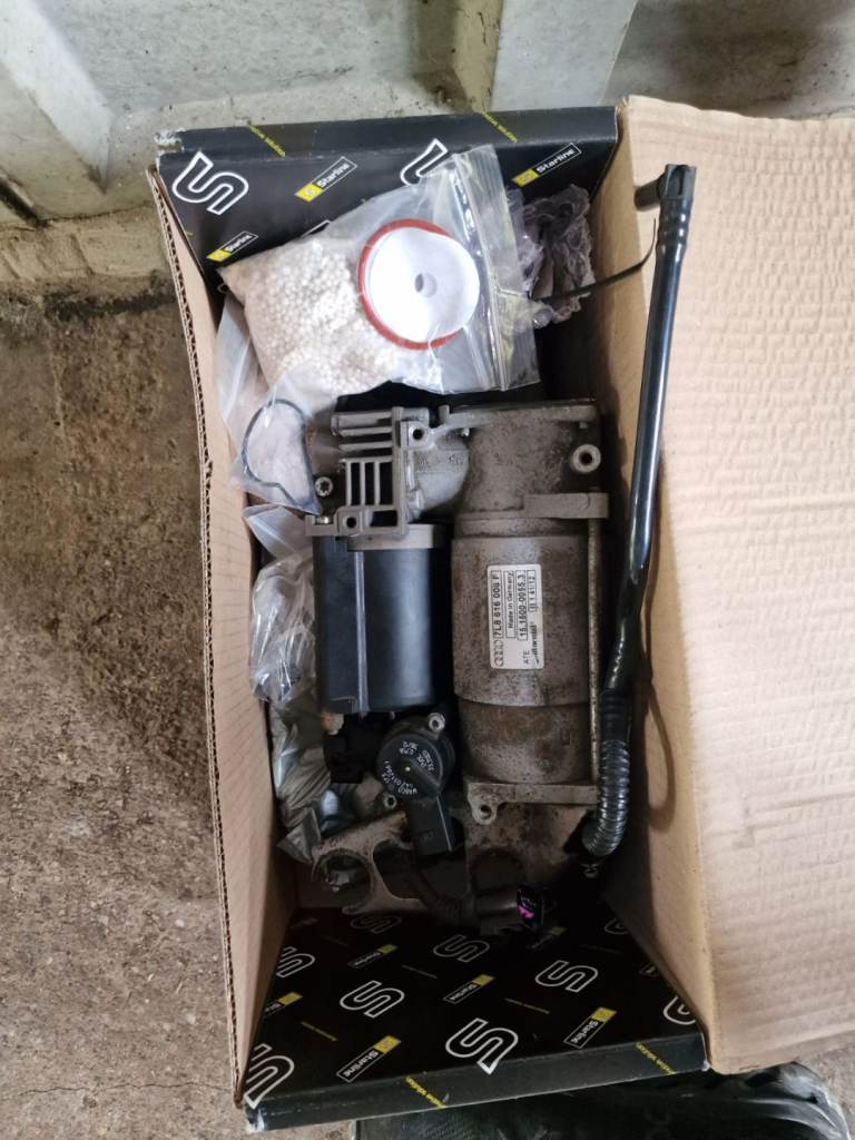 QUICK SALE – Audi Q7 Air Suspension Pump + Full Recon Kit