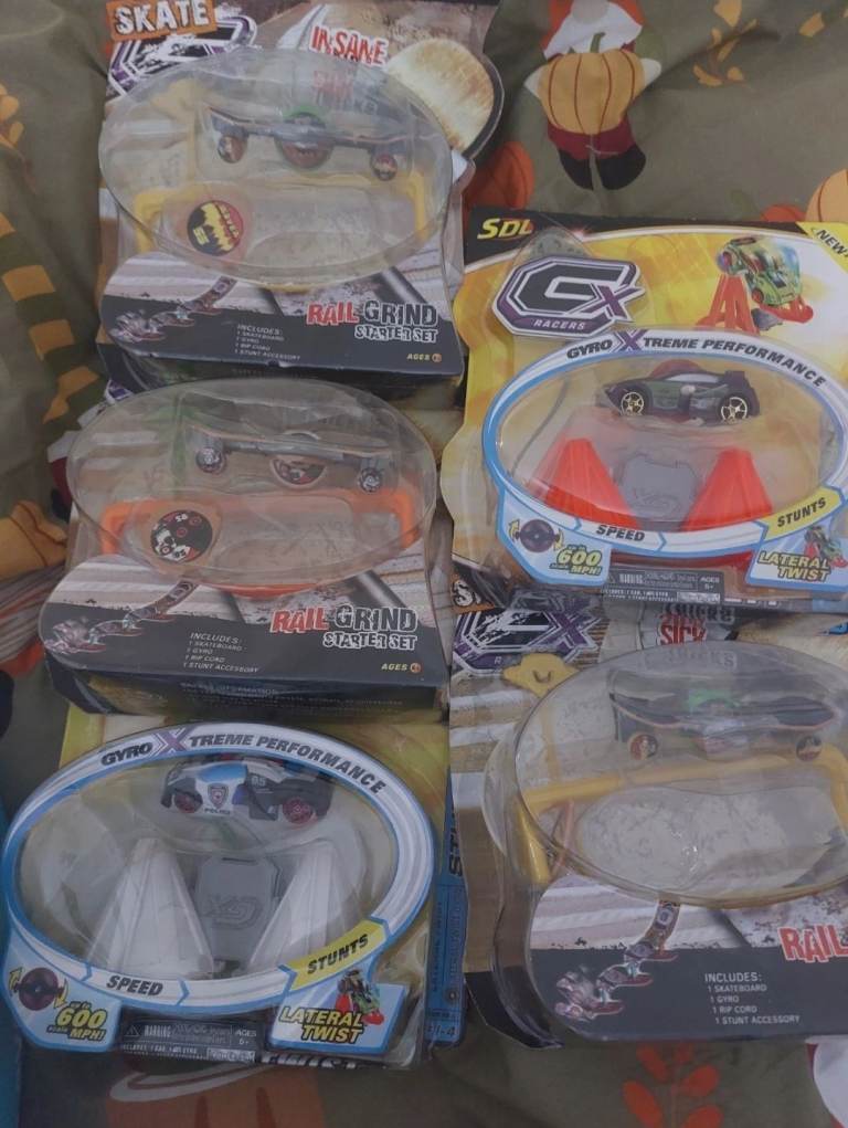 Gx bundle toys car skateboard tracks