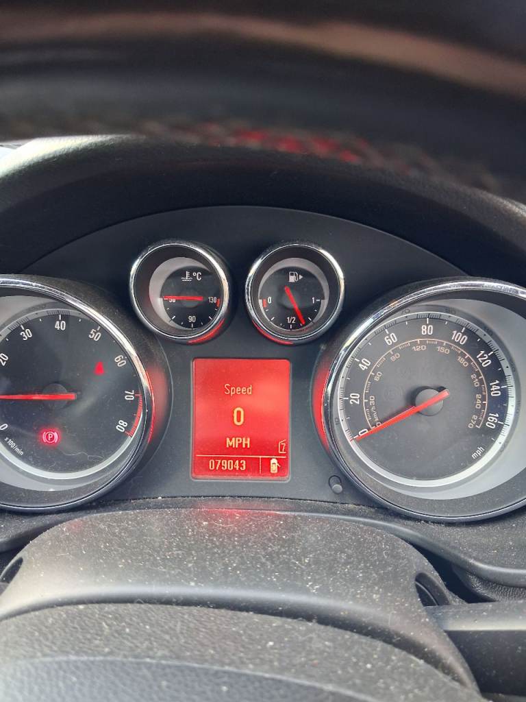 Vauxhall, INSIGNIA, Hatchback, 2010, Manual, 1796 (cc), 5 doors