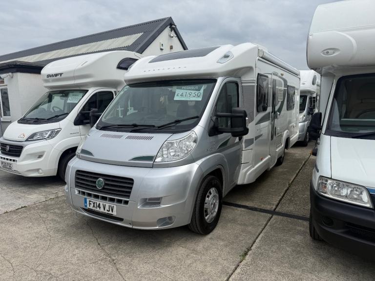 Bessacarr E572 4 Berth Fixed Single Beds Full Rear Bathroom