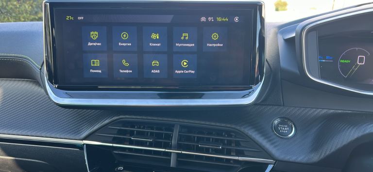 Peugeot E208 electric GT