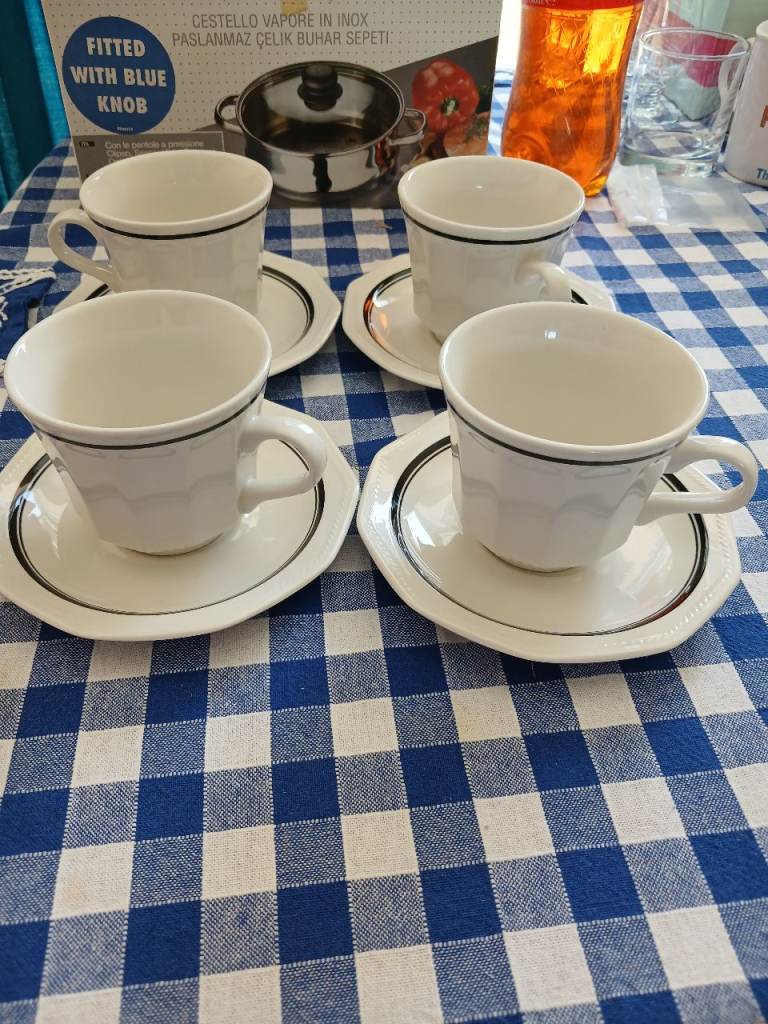 Churchill Chartwell Collection Cups & Saucers Set of 4 – White & Black
