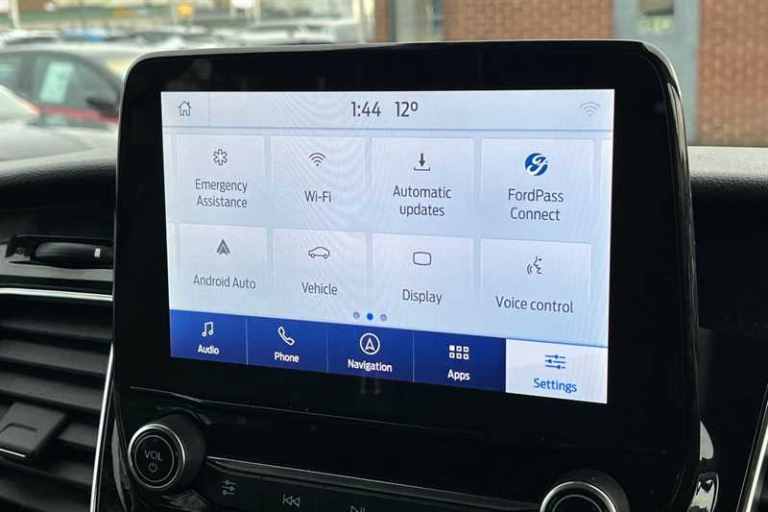 2022 Ford Tourneo Custom L2 320 Titanium 2.0 Diesel Automatic Start/Stop (130ps) Minibus Diesel A...