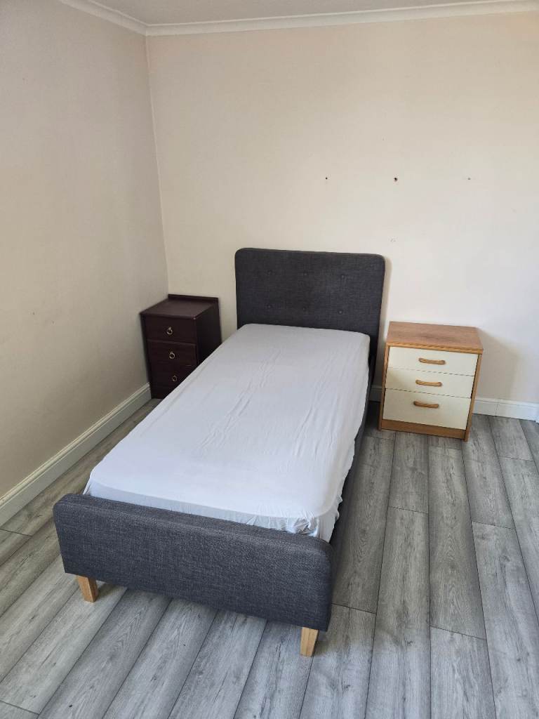 Single bed with mattress