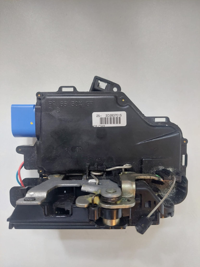 Porsche Carerra 911  Door lock front left passenger side 3D2837015  