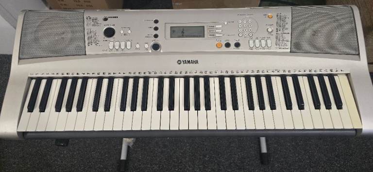 Yamaha Electric Keyboard – Good Working Condition