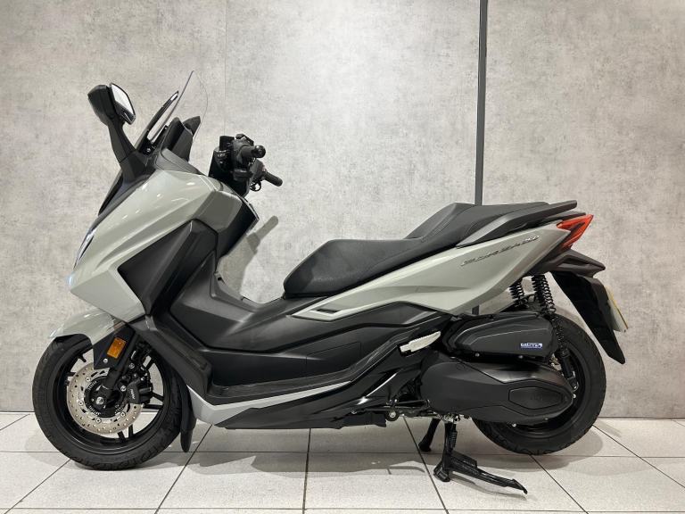73/2023 Honda Forza 350 - 8494 miles