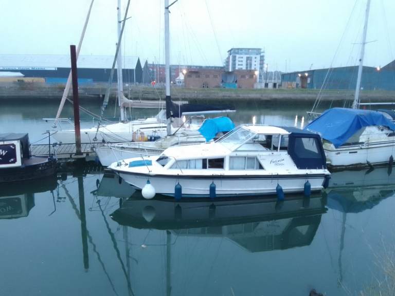 Offers for Freemman design 24ft cruiser
