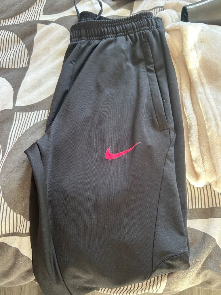 Nike sports joggies 