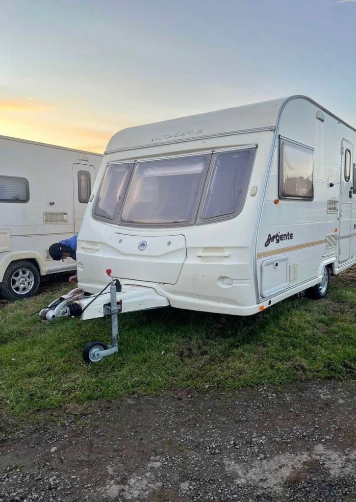 2 berth caravan Avondale 2004 