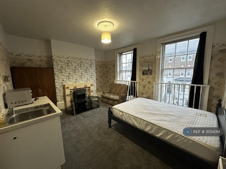 1 bedroom in London Road, Dover, CT17 (#3054314)