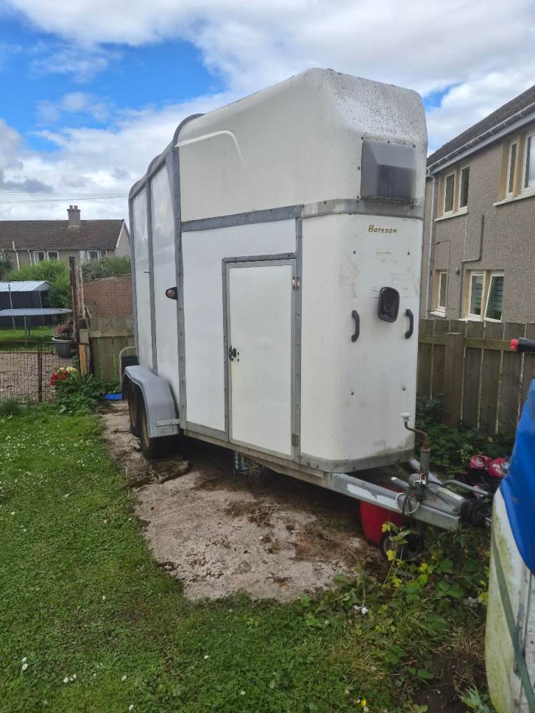 Horse Trailer 