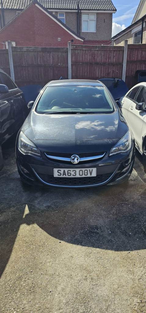 Vauxhall astra Sri breaking for parts 