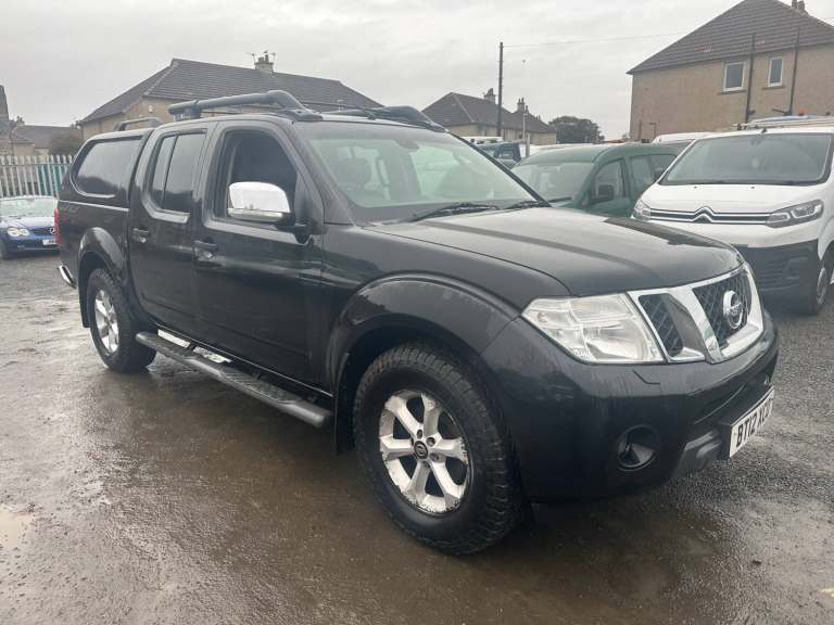 2012 Nissan Navara Double Cab Pick Up Tekna 2.5dCi 190 4WD PICK UP Diesel Manual