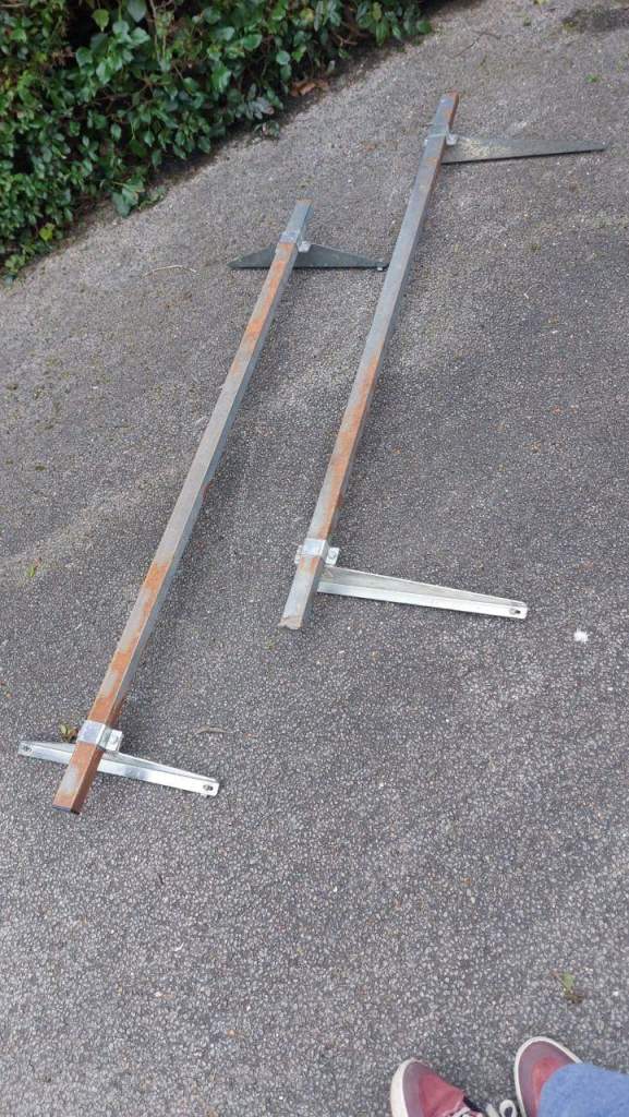 Roof bars for ladder Dispatch Relay type vans