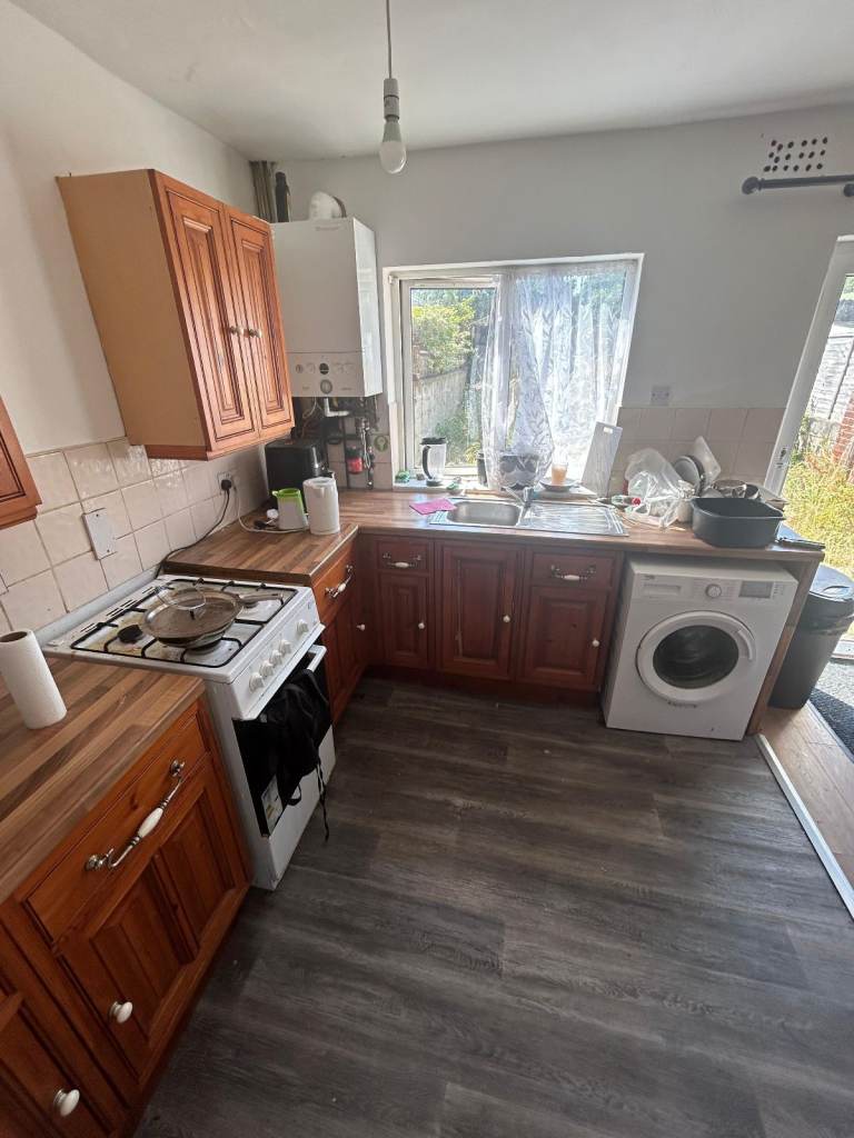 4 Bedroom House (Students Only)