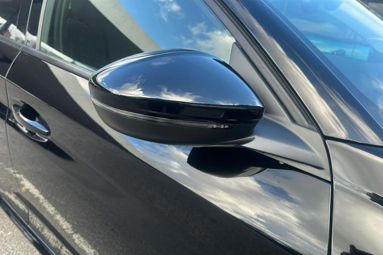  Peugeot 208 1.2 Puretech Allure Hatchback 5dr Petrol Manual Euro 6 s/s 100 Ps