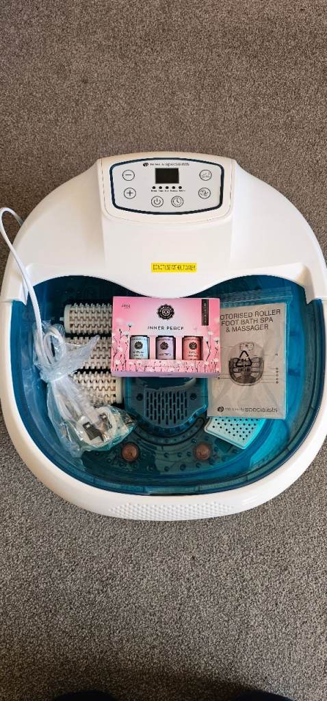 Rio luxury foot spa 6 motorised Rollers, Massager, heat. Timer, thermostat, top of the line, oils
