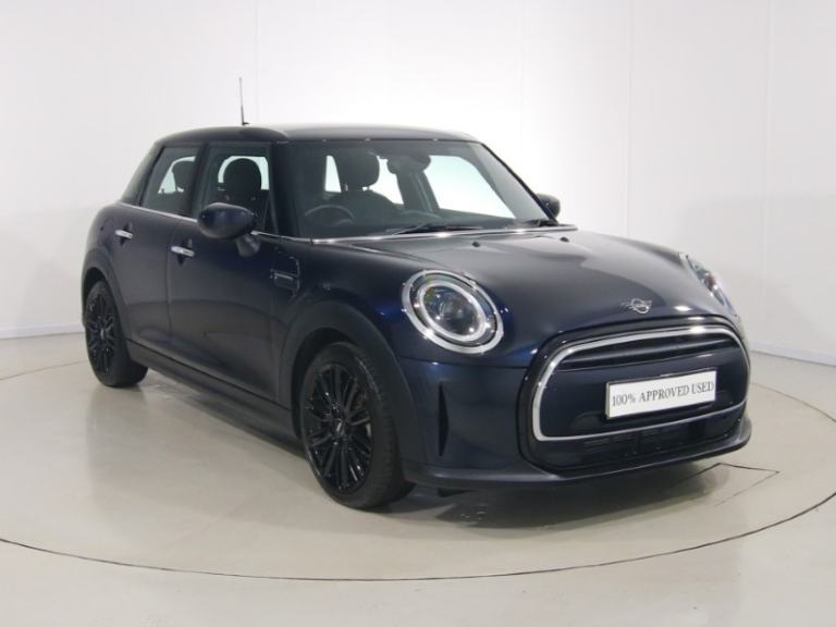 MINI HATCHBACK 1.5 Cooper Exclusive 5dr Auto