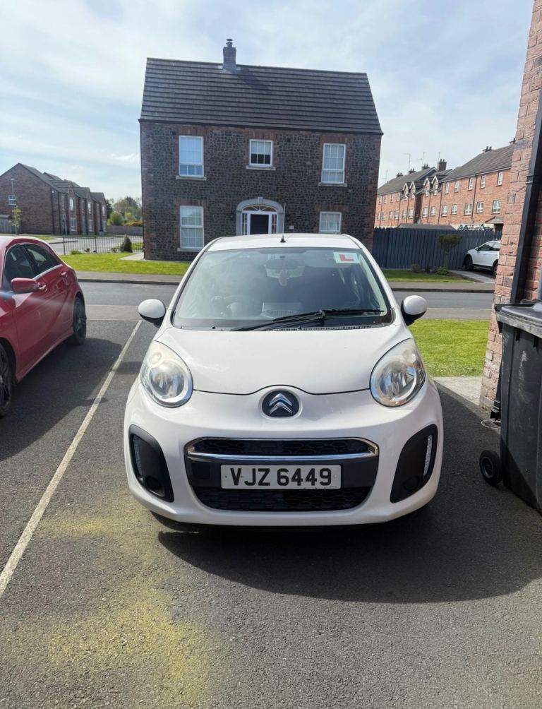 Citroen, C1, Hatchback, 2014, Manual, 998 (cc), 5 doors