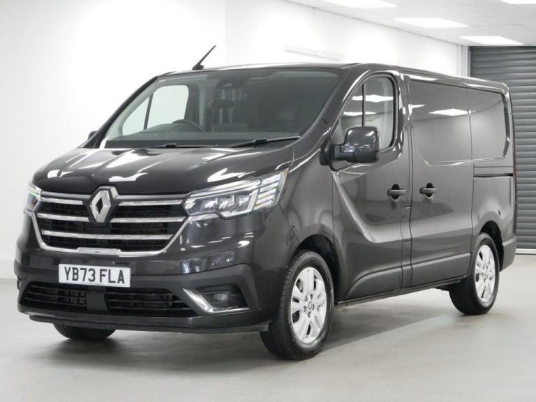 73 RENAULT TRAFIC 30 2.0 BLUEDCI 150 BHP SL EXTRA EDC AUTOMATIC