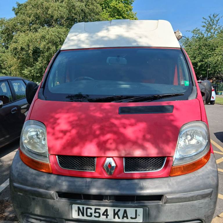Renualt trafic high top campervan 