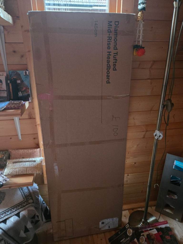 Brand New Diamond Tufted Mid-Rise Headboard (145cm Double) – In Box