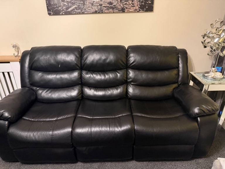 3 & 2 seater manual recliner sofa £80ono
