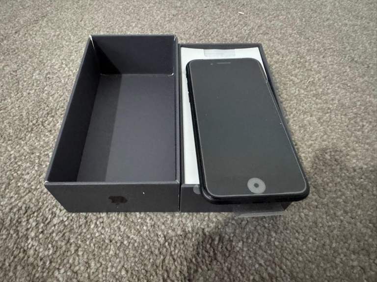 Brand New Apple iPhone 8 64gb factory unlocked in space gray colour