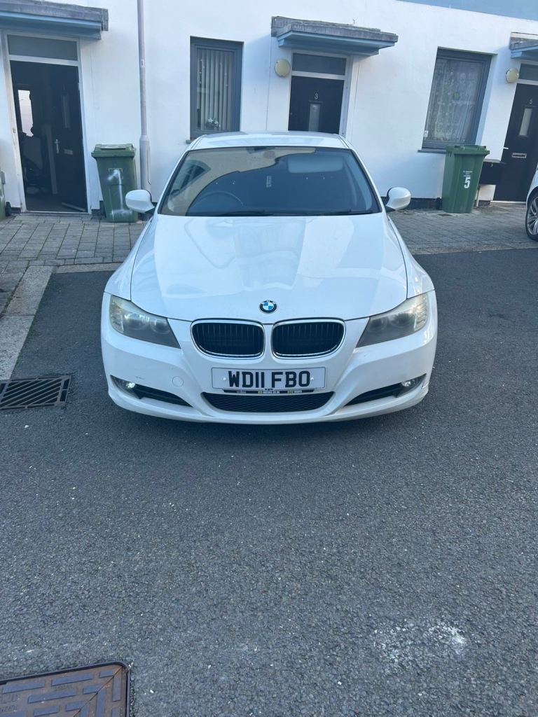 BMW, 3 SERIES, Saloon, 2011, Manual, 1995 (cc), 4 doors