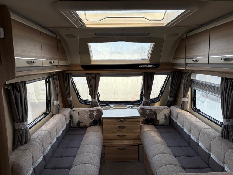 STERLING ECCLES AMETHYST -TWIN AXLE- FIXED BED + SIDE DINETTE + MOTORMOVER