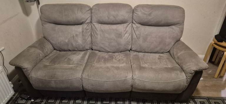 3 Seater And 2 Seater Manual Recliner Sofa Set £900 ono