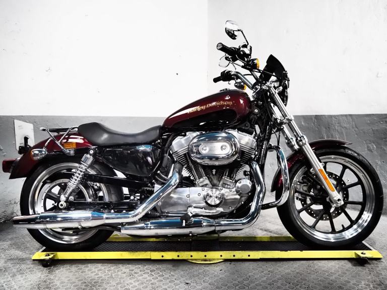 2015 65 Harley-Davidson XL 883 L SUPERLOW Sportster 2900 miles ,lovely 