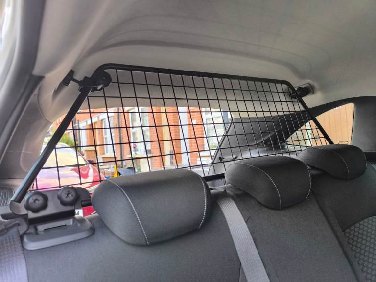 DOG GUARD – Vauxhall astra estate 2015-2021