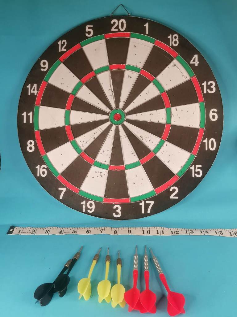 Used 2-in-1 Quality-Bound Paper Dartboard Game. Set with 8 Steel Tip Dart Pre-owned.  As seen. 