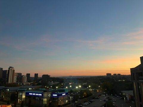 Bright Studio with Stunning Views & Great Location (STUDENTS ONLY)