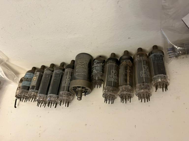 Job Lot Vintage Radio Valves/Tubes - Brimar R17, R18, Mullard 85A1, UL84, UCC85