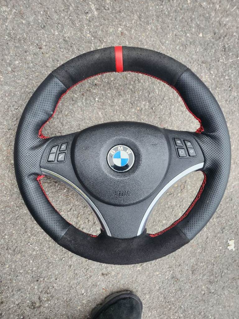 BMW e8x e9x customised steering wheel with airbag 