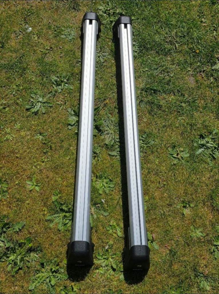 Original BMW E91 Roof Rack Bars With Lock Key