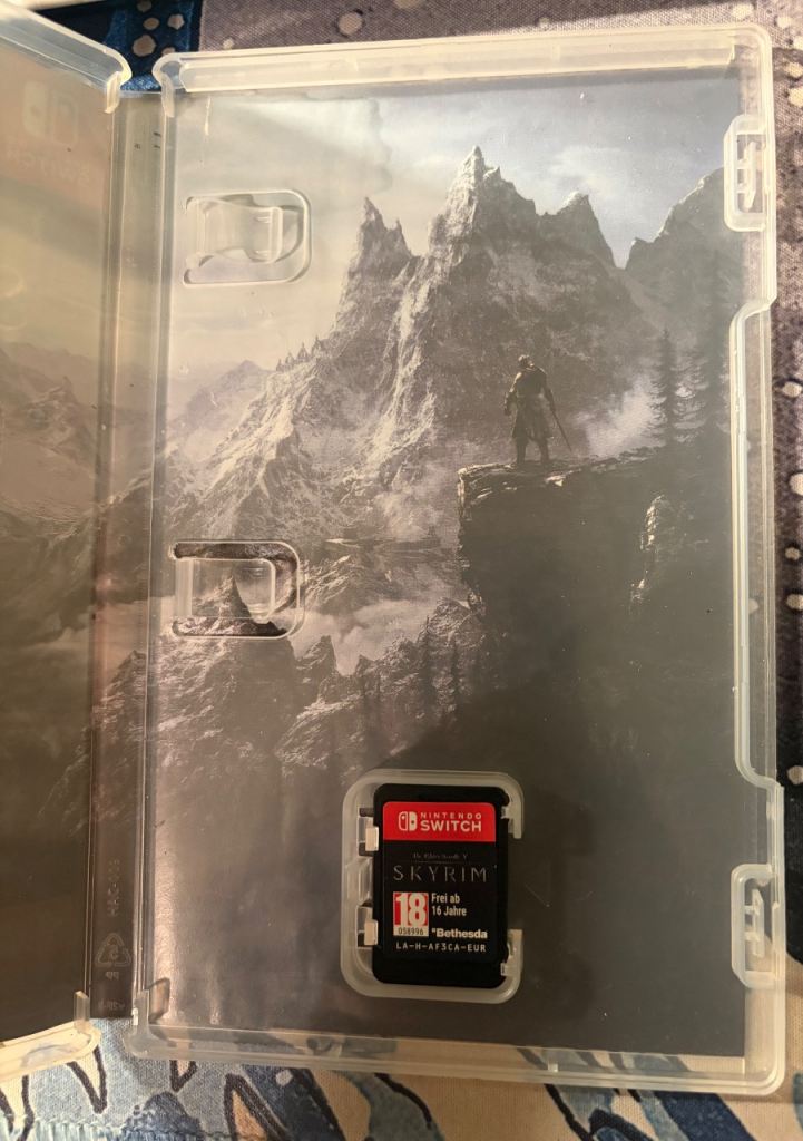 The Elder Scrolls V: Skyrim Switch edition - boxed
