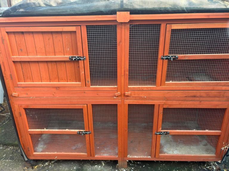 6ft Double hutch with cover