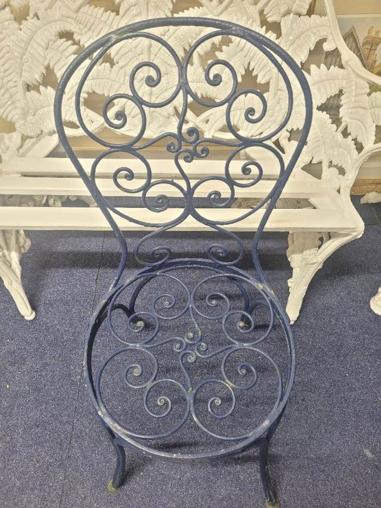 Victorian cast iron pub table Britannia pattern with cast iron garden chair 