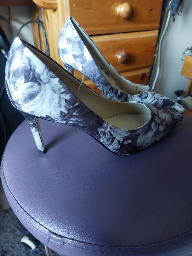 Mulit grey/silver shoes