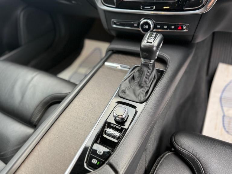 2018 Volvo V90 2.0 D4 Cross Country Pro 5dr AWD Geartronic ESTATE DIESEL Automatic