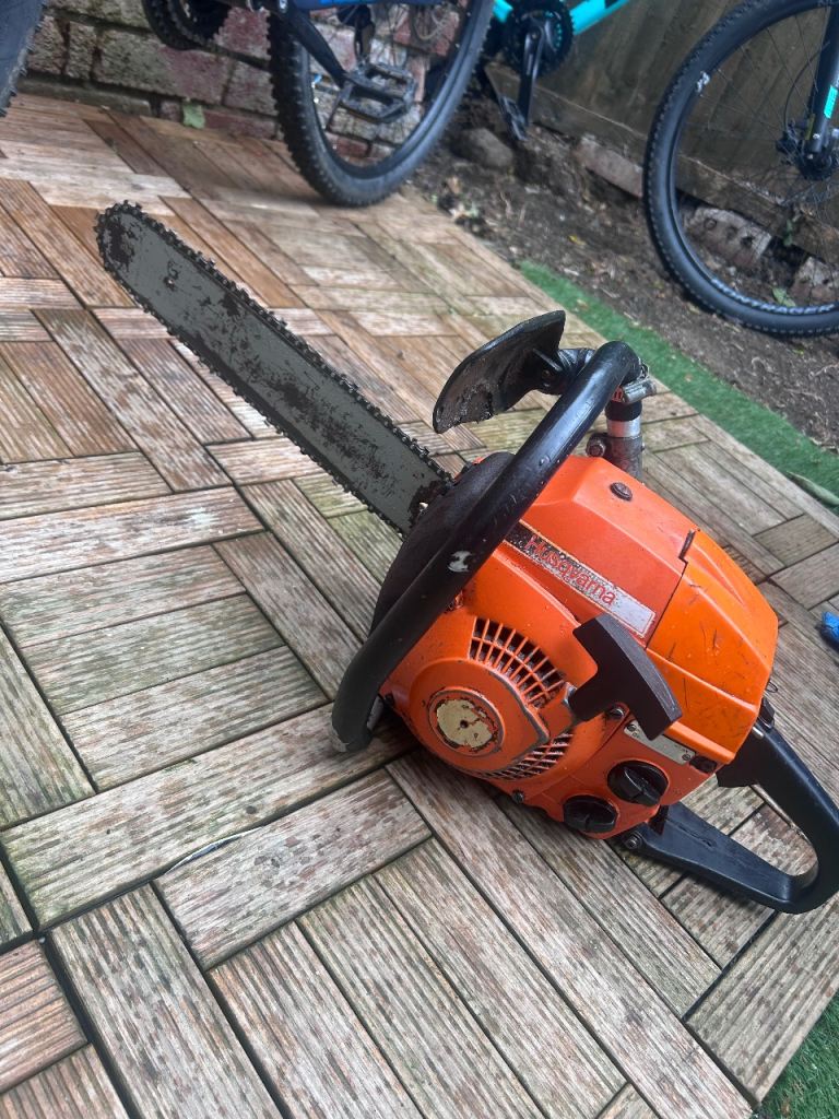 Husquvarna l65 chainsaw