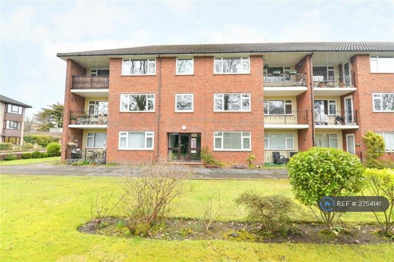 2 bedroom flat in Spencer Court, New Milton, BH25 (2 bed) (#2754141)