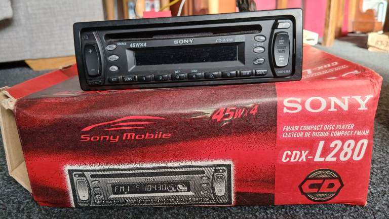 Car radio/CD player