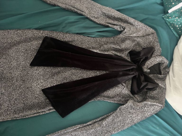 Grey sparkly dress with bow