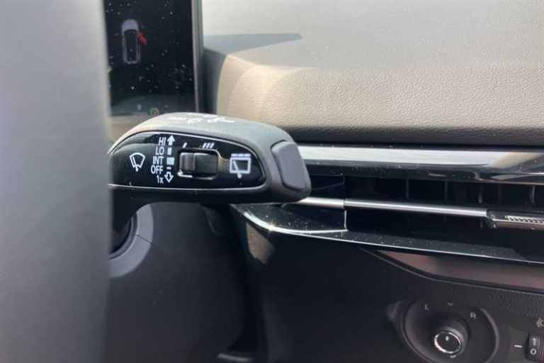 2025 MG MG4 150kW Trophy EV Long Range 64kWh 5dr Auto HATCHBACK ELECTRIC Automatic