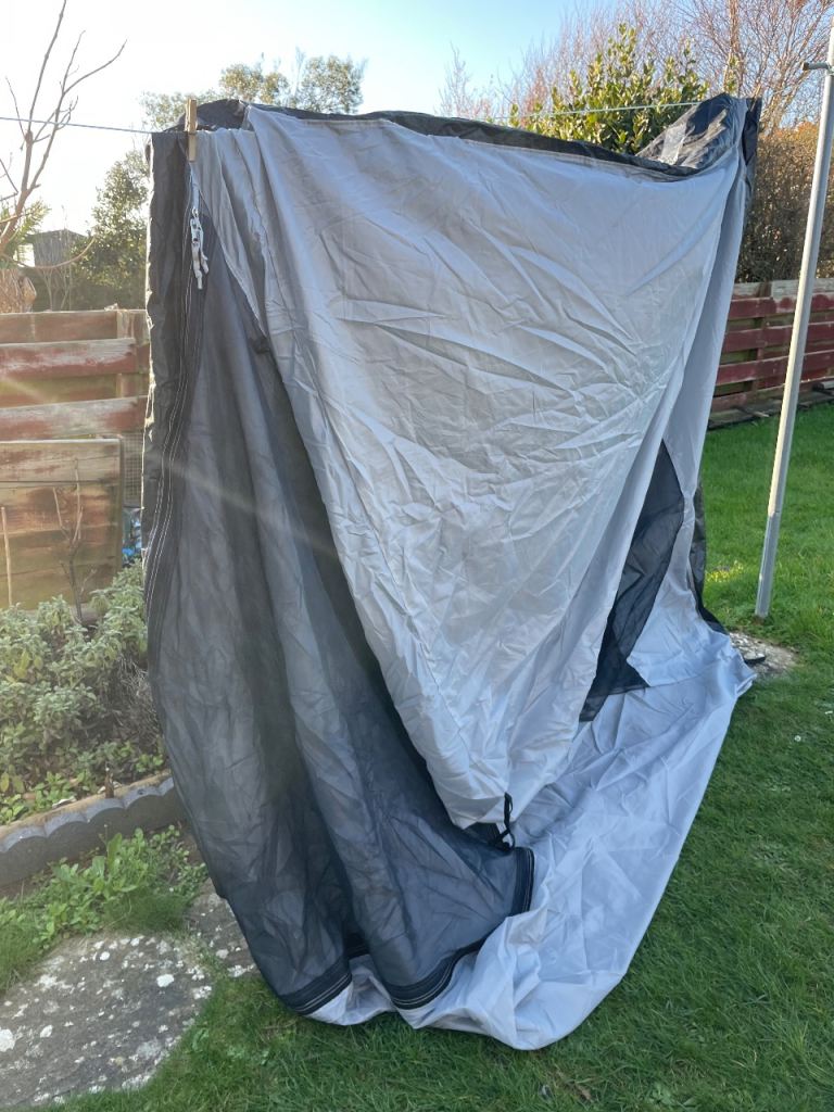 Caravan awning inner sleeping tent